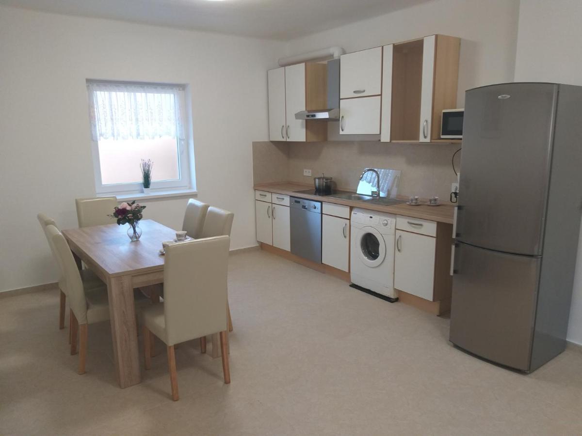 Apartment In Balatonlelle 40765 Bagian luar foto