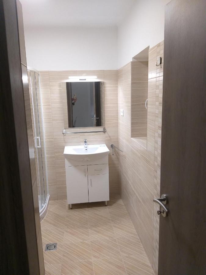Apartment In Balatonlelle 40765 Bagian luar foto